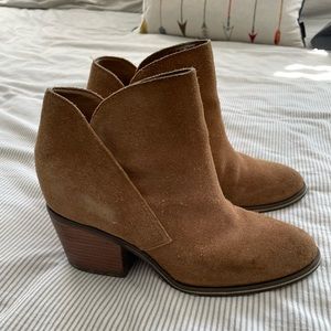 Jessica Simpson camel booties
